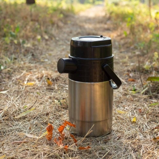 Термос "Гейзер" 1,75 л с пневмонасосом